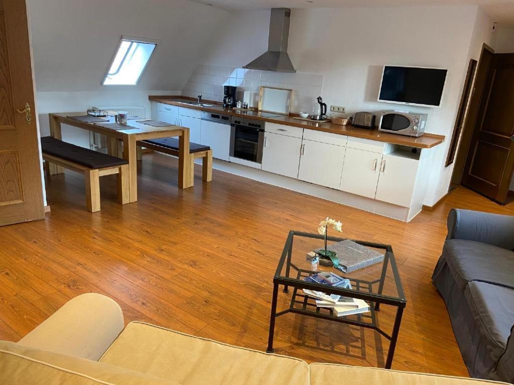 Klosterschänke Hude Hotel Ferienwohnungen Restaurant Café Esterno foto