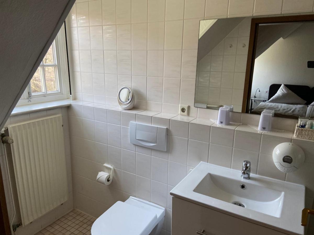 Klosterschänke Hude Hotel Ferienwohnungen Restaurant Café Esterno foto